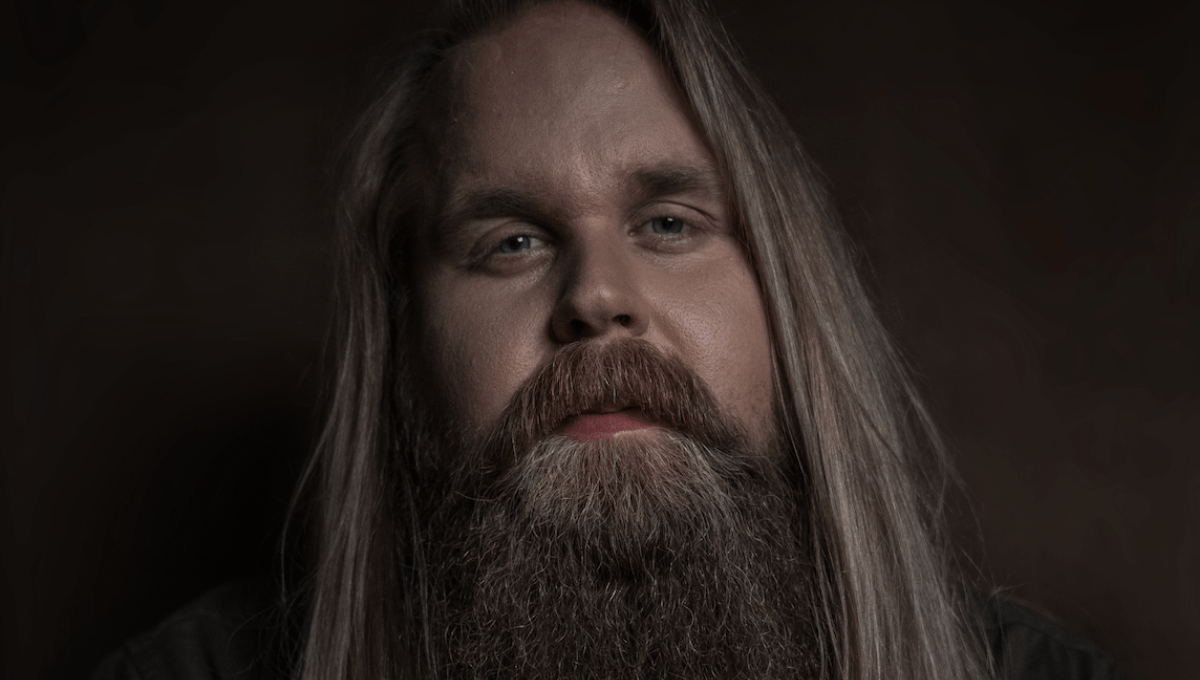Swedish Singer Songwriter Chris Kläfford Shares New Roots Rock Single “buried” Dusty Organ